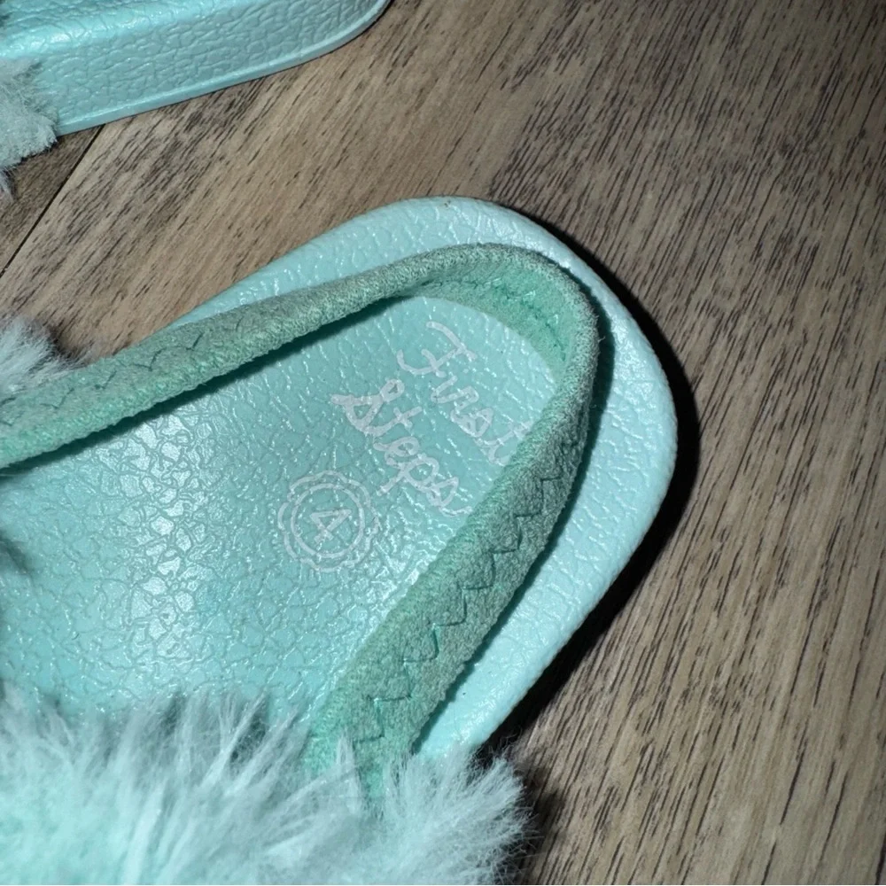 ☀️6/$20☀️ Blue Fluffy Slippers